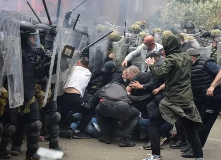 谁炮制了科索沃种族屠杀,科索沃战争种族屠杀死了多少人