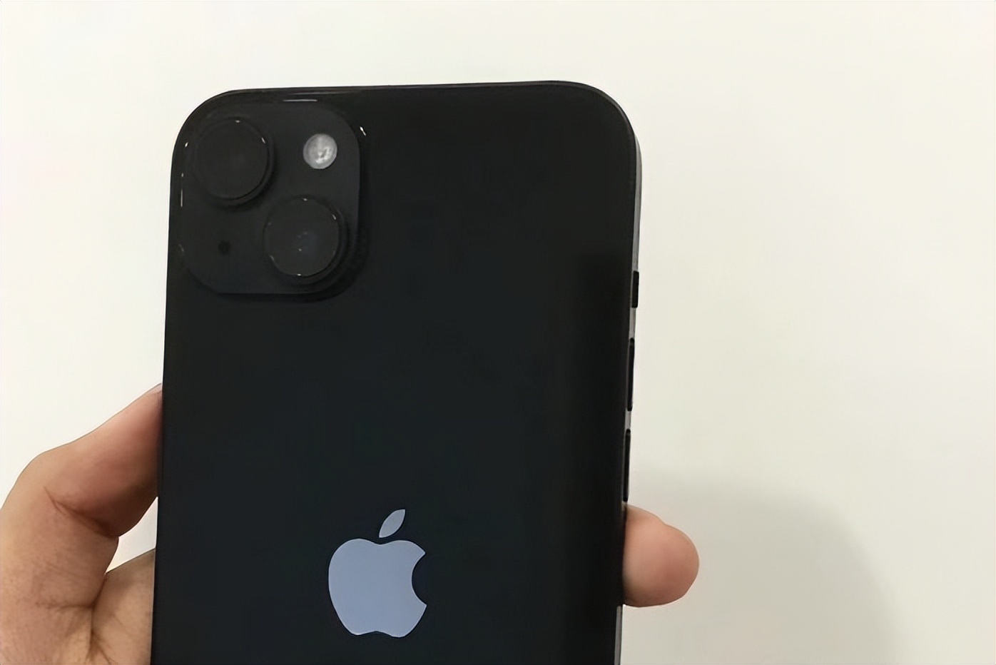 放弃256G的Mate50Pro，买了128G的苹果14plus，给出合理体验报告