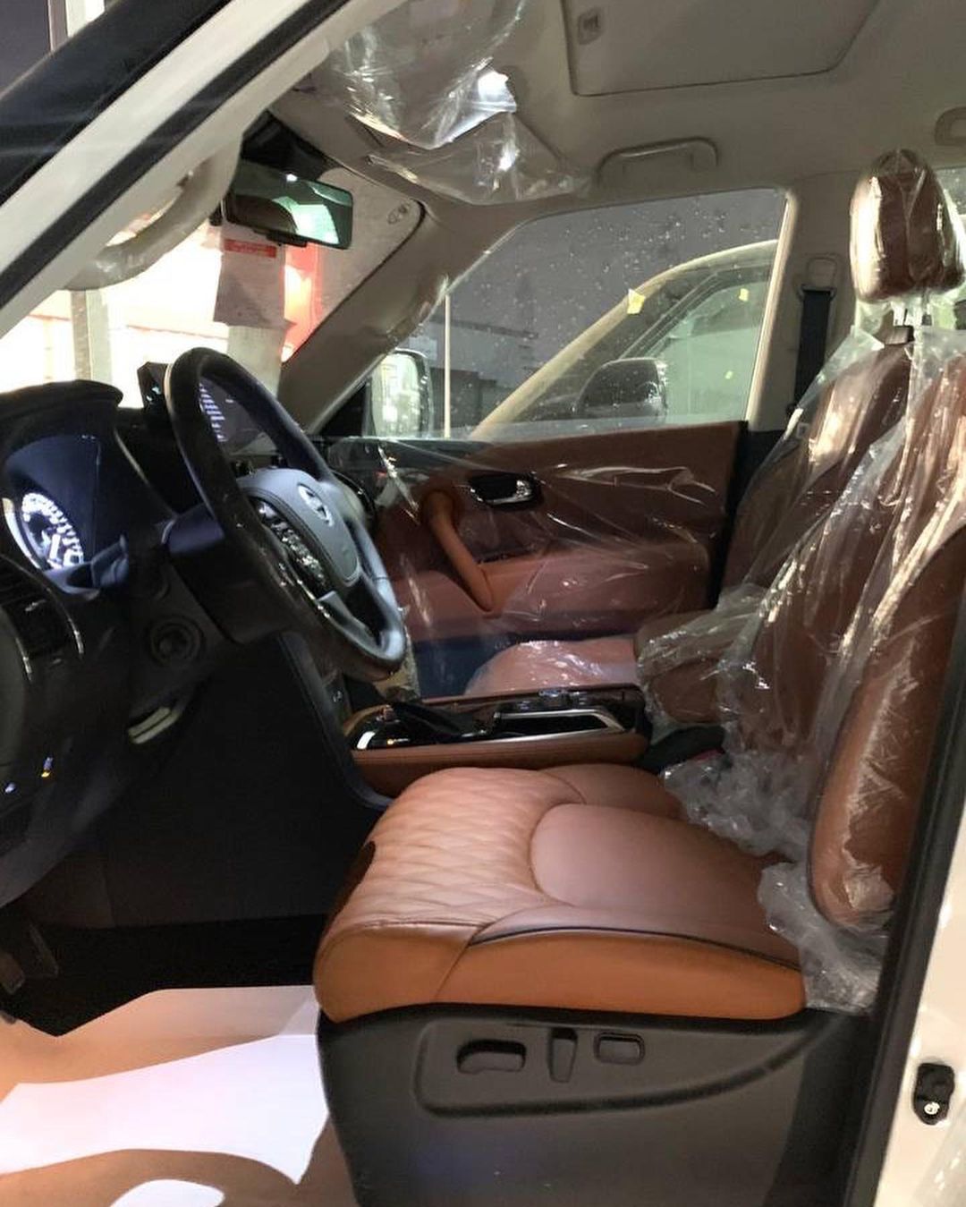 日产途乐2024款最新款内饰,2023款途乐4.0顶配自驾游