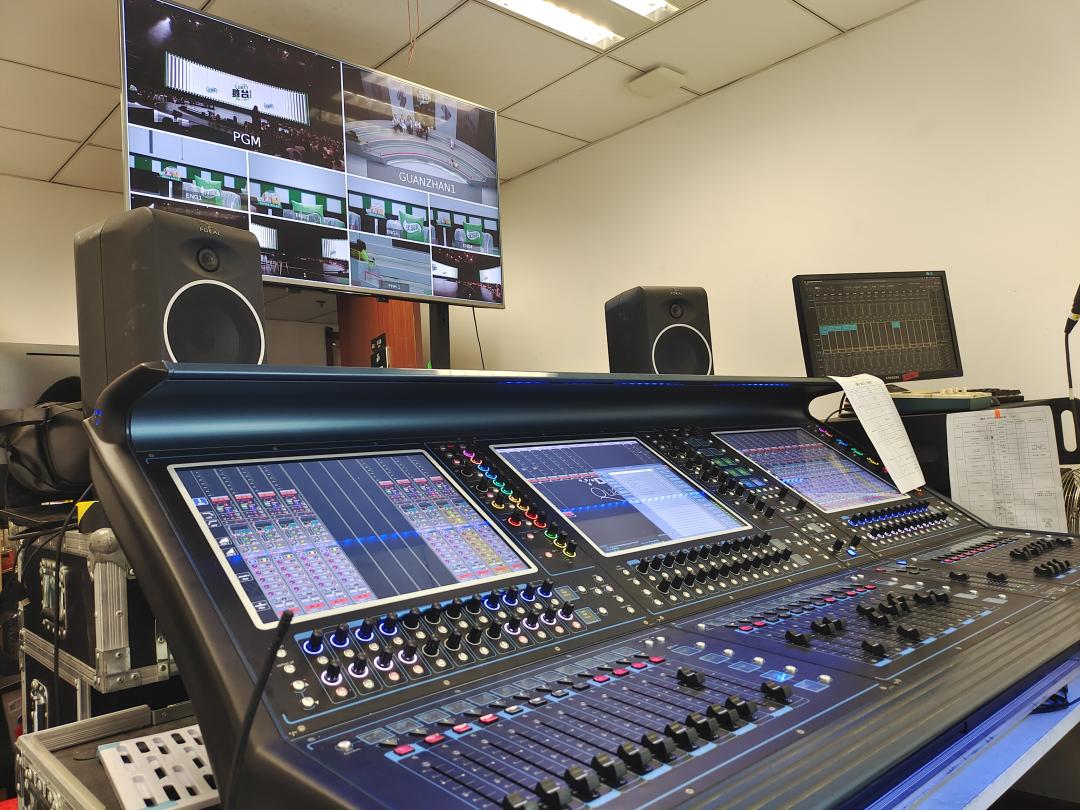 最近超火舞台表演,人气爆棚舞台表演火爆现场