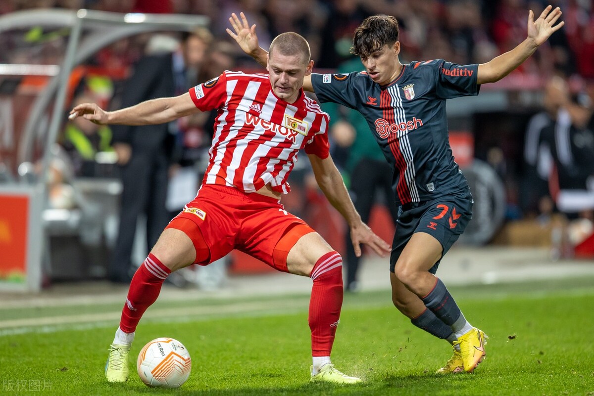 今日足球曼联vs热刺,今日曼联vs利物浦比赛啥时候