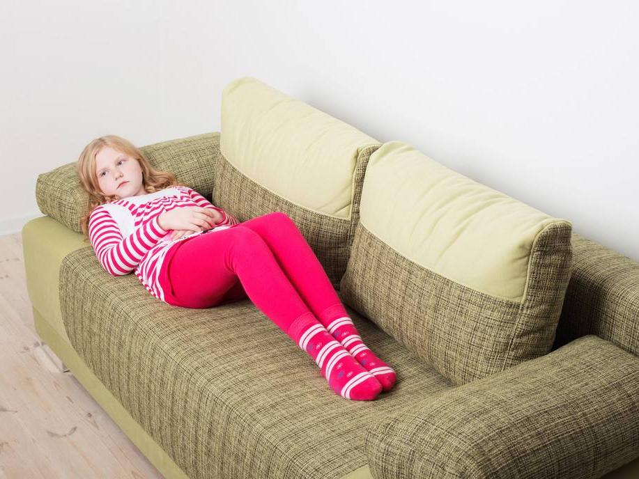 内裤有黄的分泌物是妇科病么,女生裤子有黄色东西正常吗