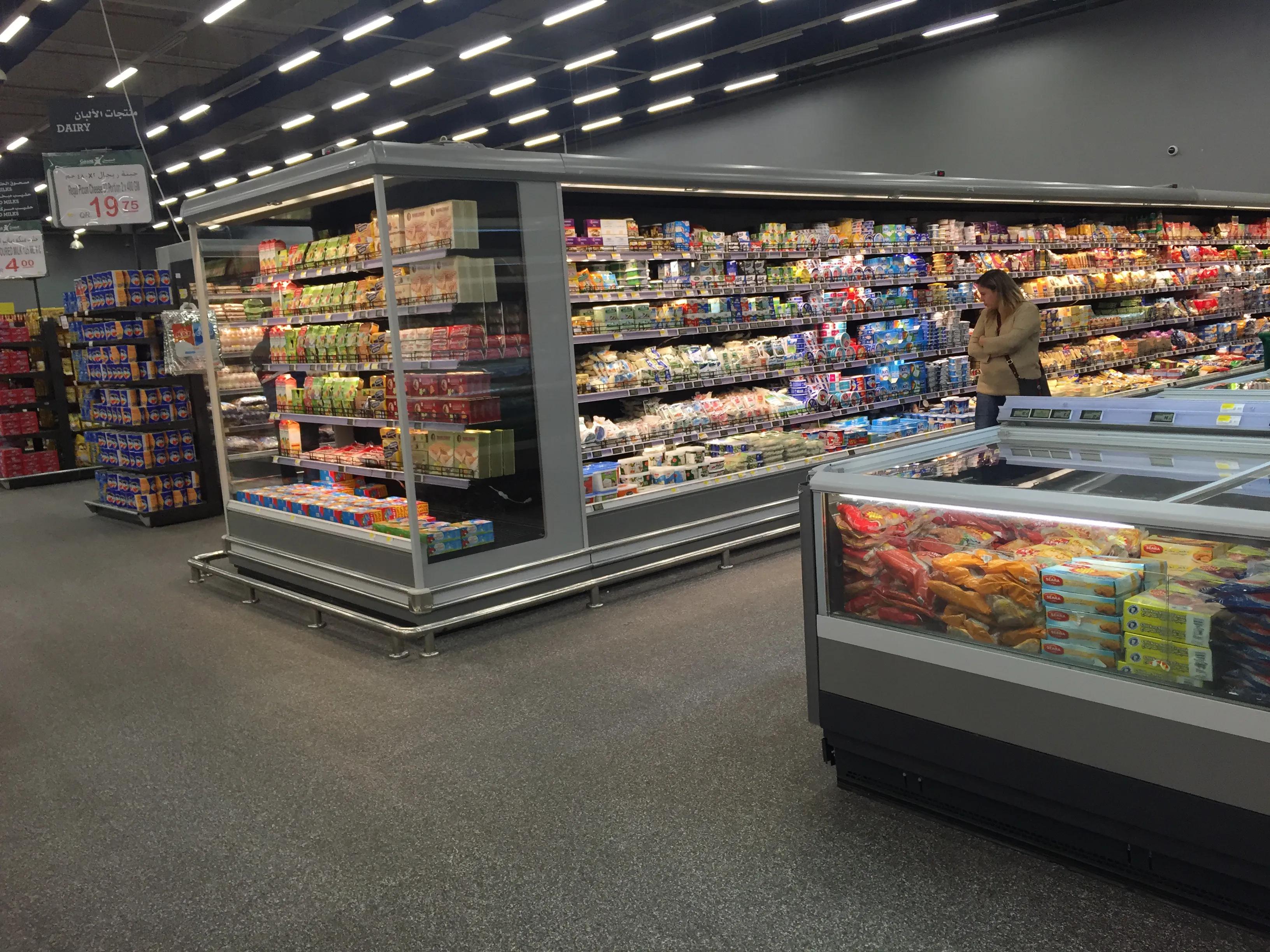 真实的卡塔尔长这样，一半沙漠一半海水