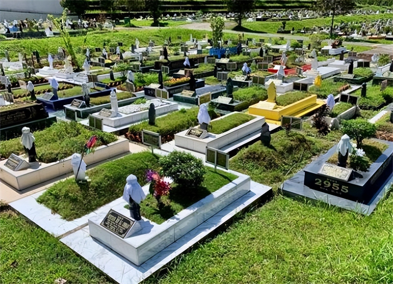 中国火葬场黄色棺材,火葬场中国