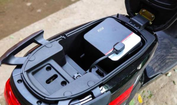 小牛九号电动车凭啥卖那么贵,小牛电动车和九号应该怎么选