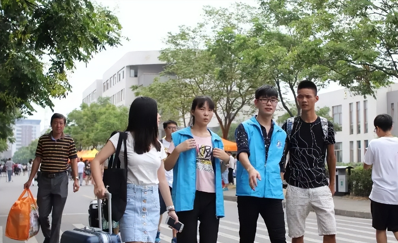 多所高校延长专硕学制图片,专硕学制延长的大学