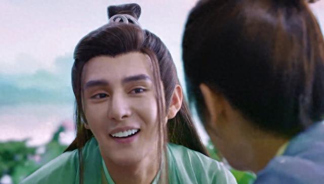 明星烤瓷牙发黑,明星烤瓷牙牙齿磨小后照片