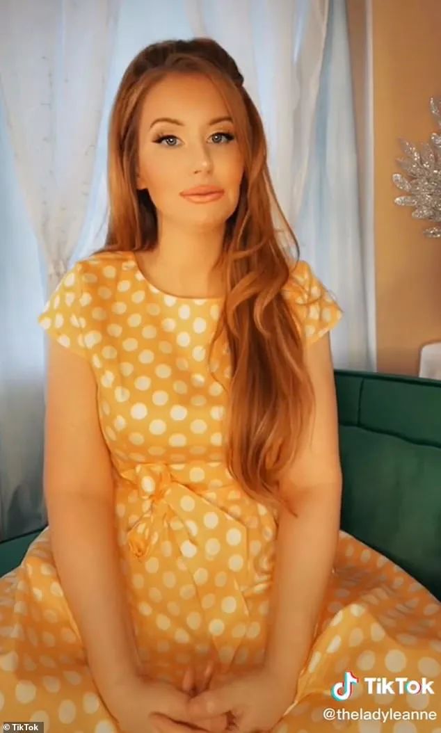 美国女子天生有双生殖器官,可以一个月内怀上两个孩子