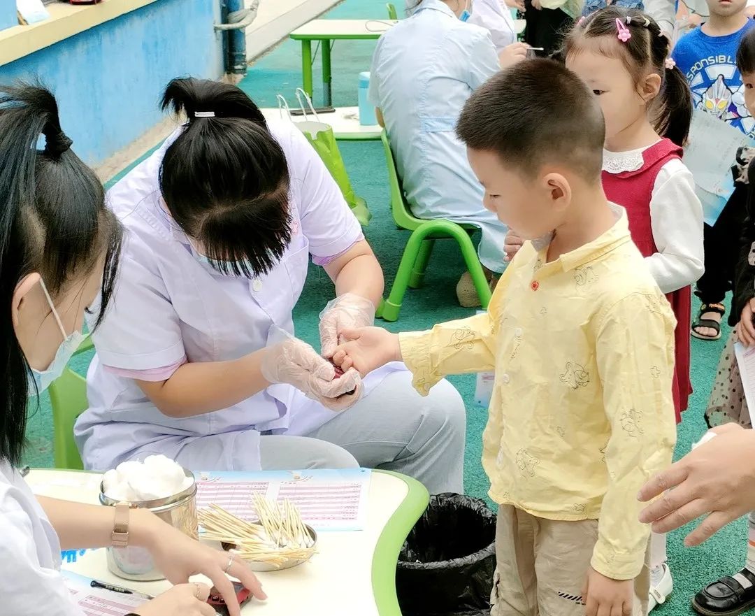 定期体检呵护健康|园外园君悦园、心怡园宝贝们的健康体检日记