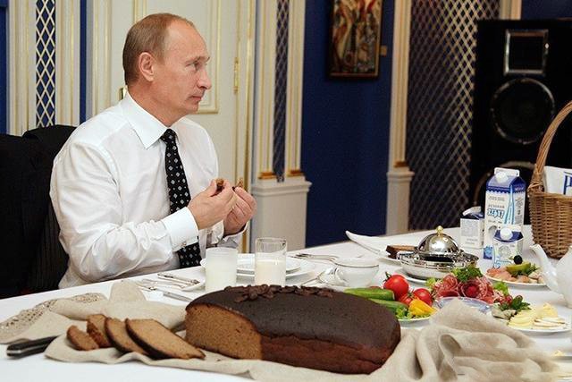 普京和他的前妻相濡以沫30年,普京的一日三餐曝光