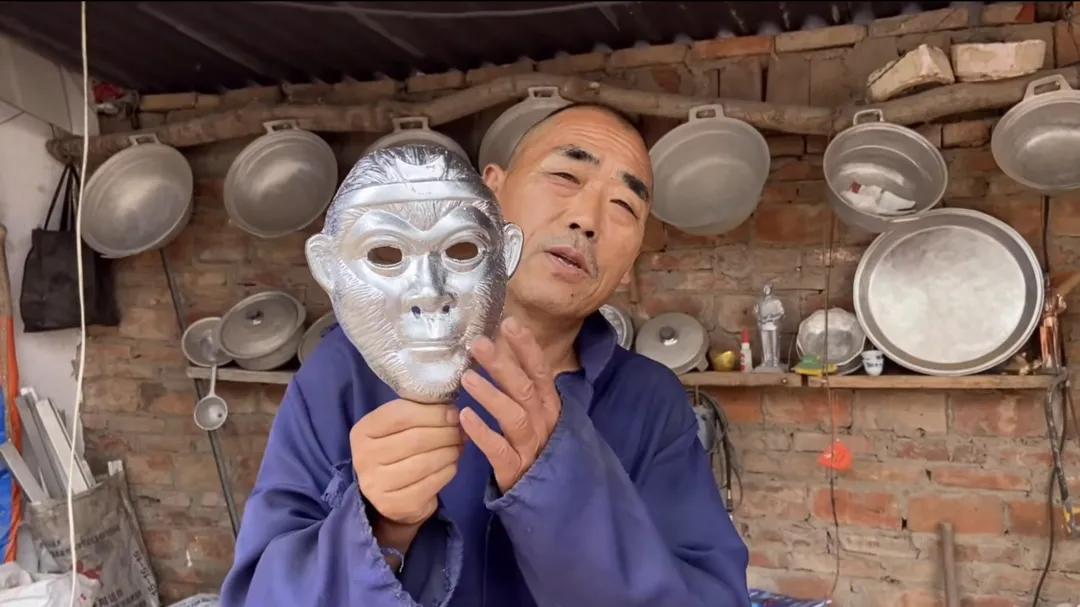 这群大爷太猛了：60后作品被周杰伦点赞、85岁每天打3小时游戏