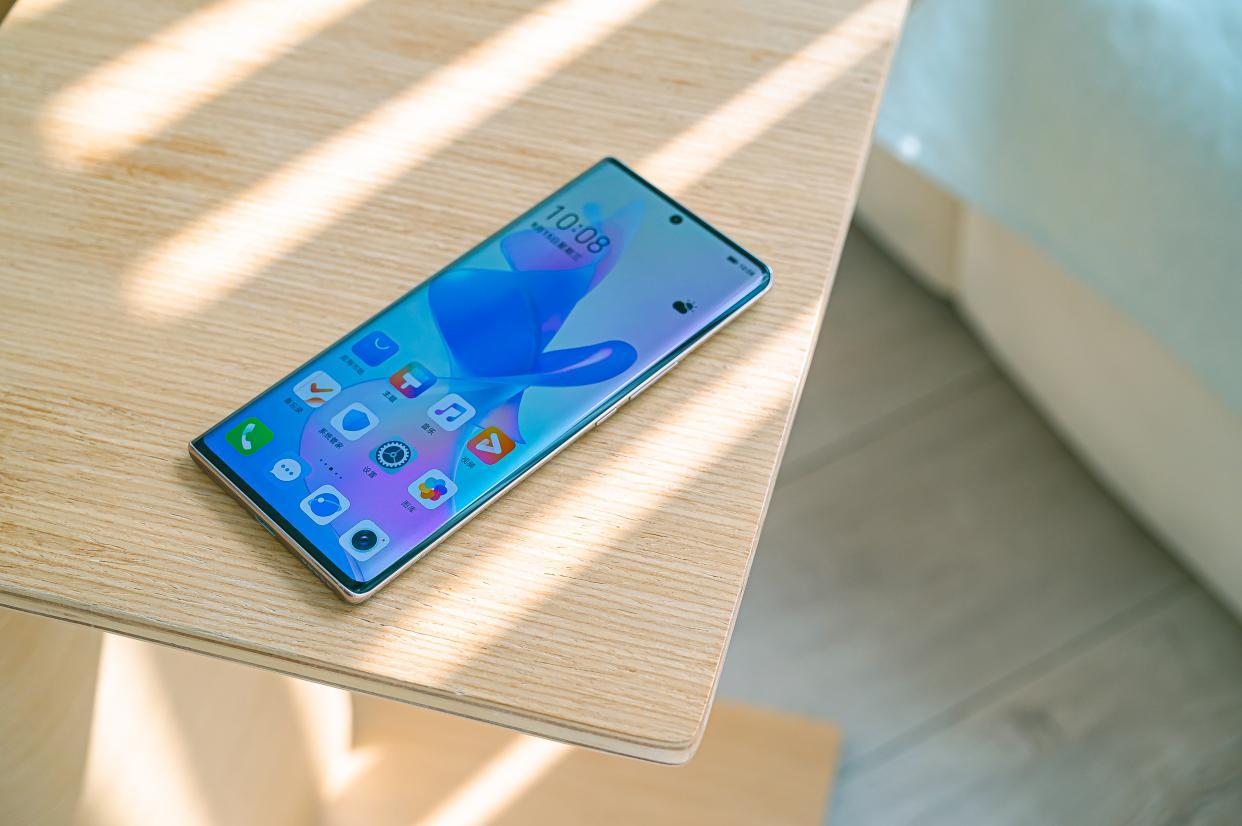 荣耀手机哪个系列最值得入手,荣耀手机现在哪一款最实惠最好用