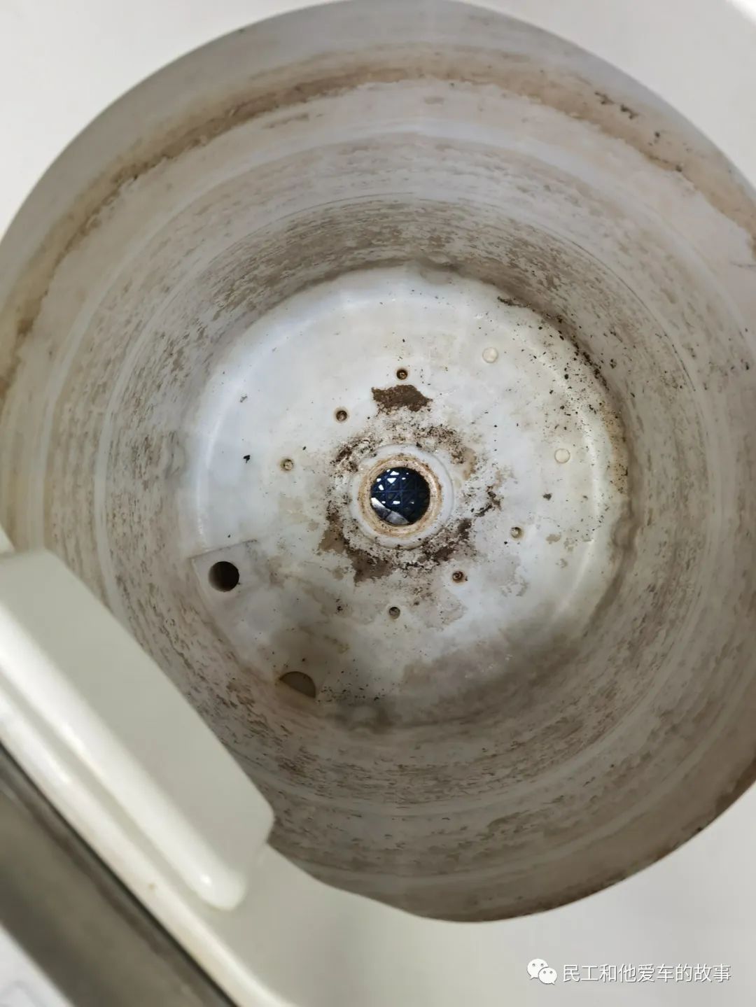 洗衣机甩干不好用，给他换个离合器，结果还是不行，只能扔了