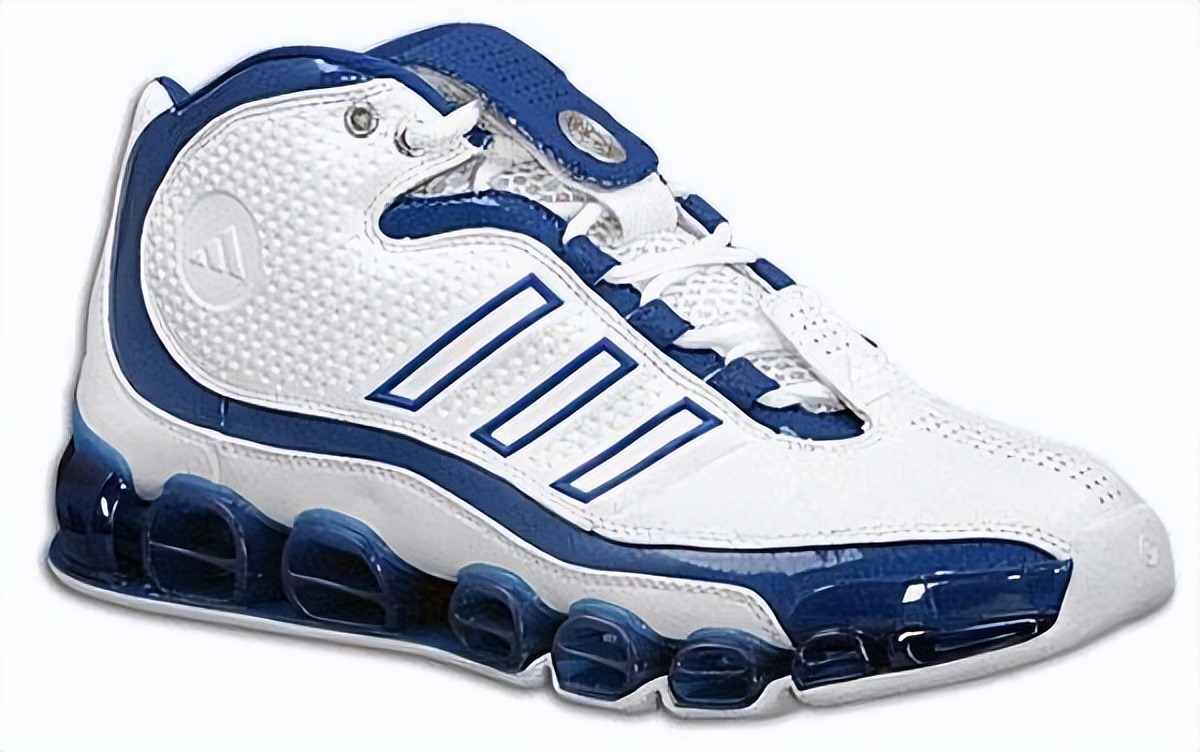 德怀特霍华德代言的球鞋,霍华德穿过的阿迪篮球鞋有哪些