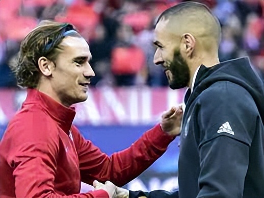 前锋的交织绝妙舞蹈:创造神奇进攻的搭配乐章