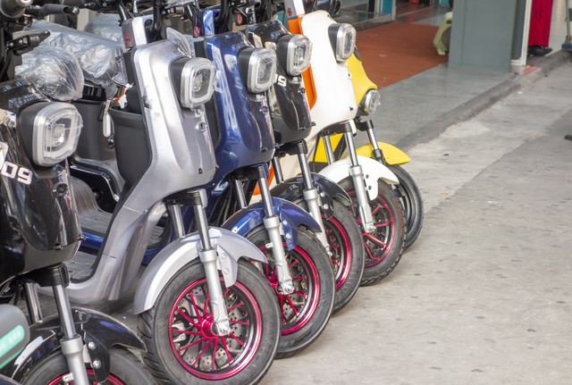 90后创业卖电动车经历,卖电动车一年挣600万