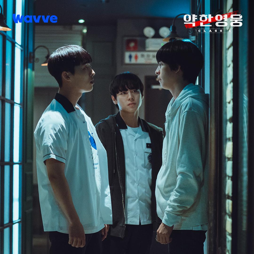 这未成年丑闻，怎么就封杀不掉？