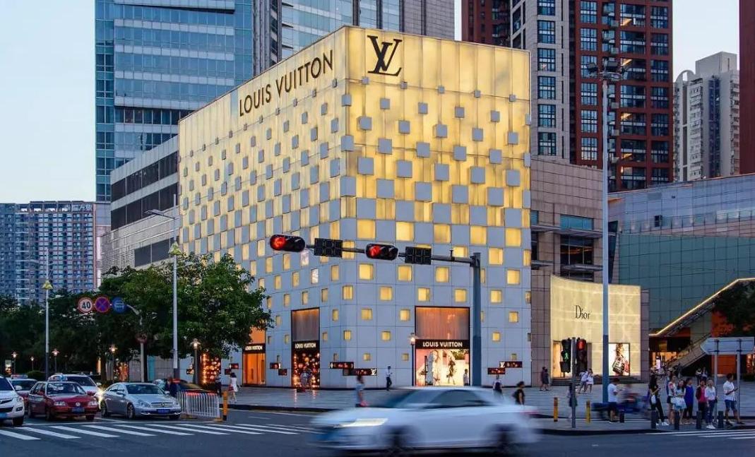 5折了还叫奢侈品，这不是打脸吗？LVMH“丑拒”代购