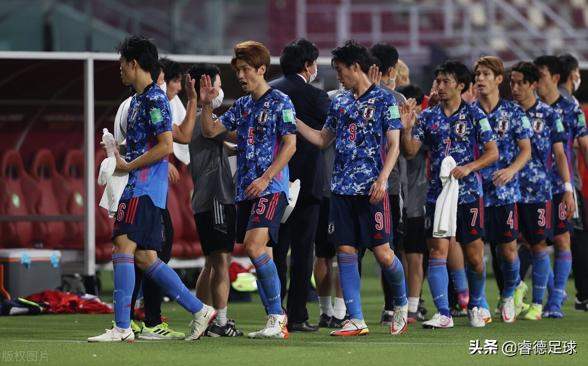 男足最后一刻不放弃,男足屡败屡战还能满面春风