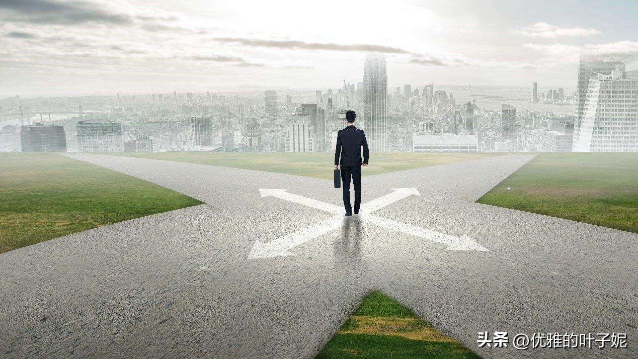 细说目前赚钱行业,十大赚钱行业排行榜