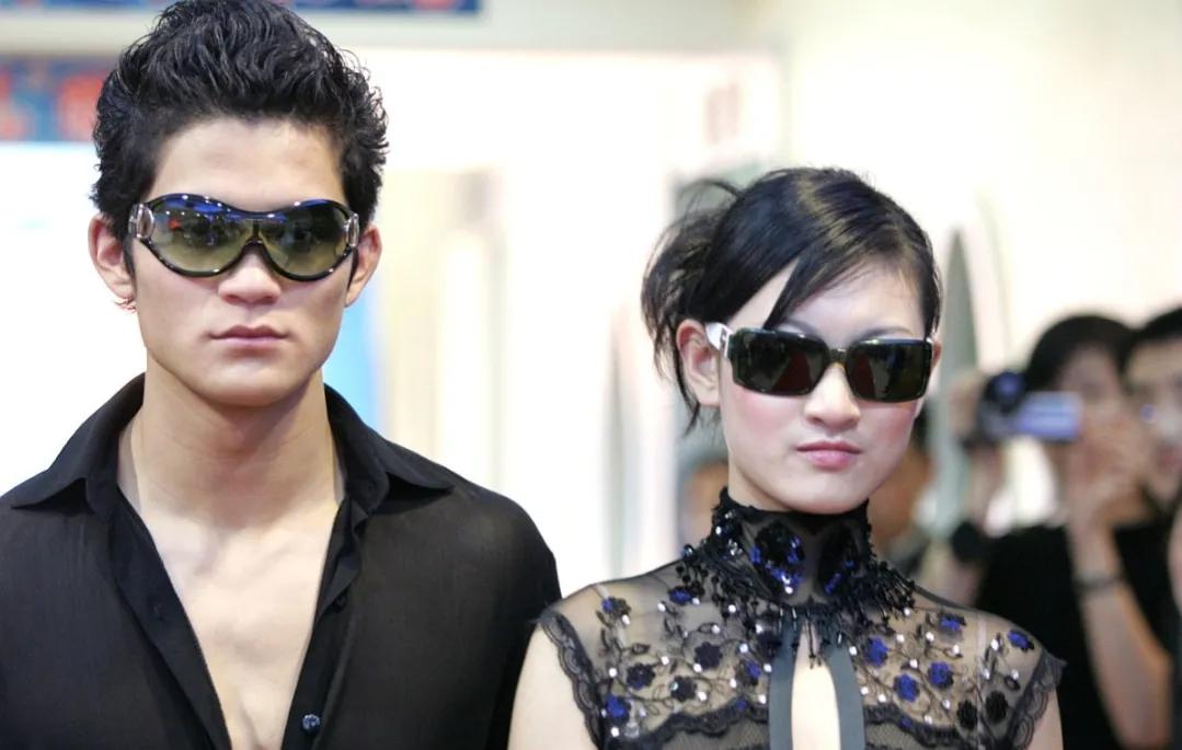 太阳镜镜片颜色越深越防紫外线吗,偏光太阳镜什么颜色镜片比较好