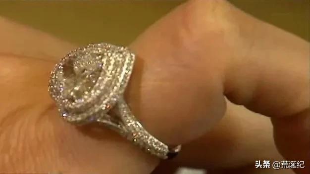 台湾土豪奢侈淫欲,有6个女朋友、9位*妇情**,人称现代韦小宝