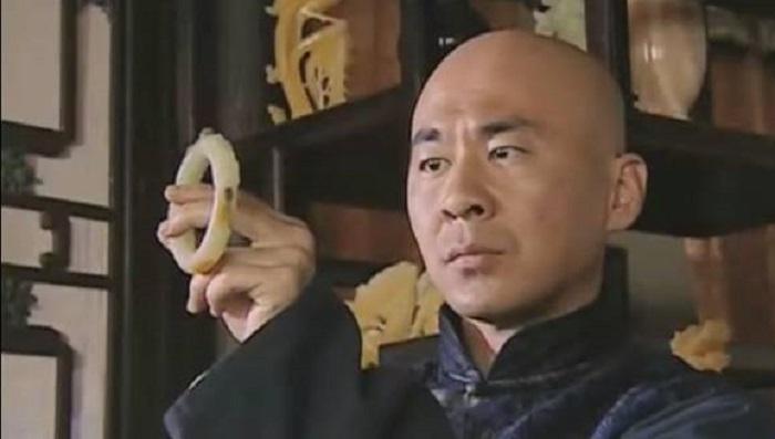 “亮财主”乔致庸：创晋商辉煌，89岁离世，子孙筹拍《乔家大院》