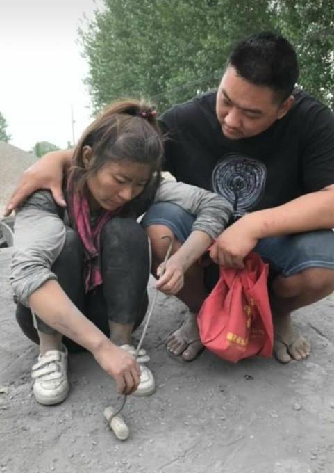 网红水泥妹骗局遭揭穿讽刺又可笑,曾经的网红水泥妹被揭穿真面目