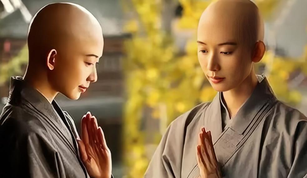 五台山出现浓妆艳抹的尼姑,五台山“尼姑”浓妆艳抹