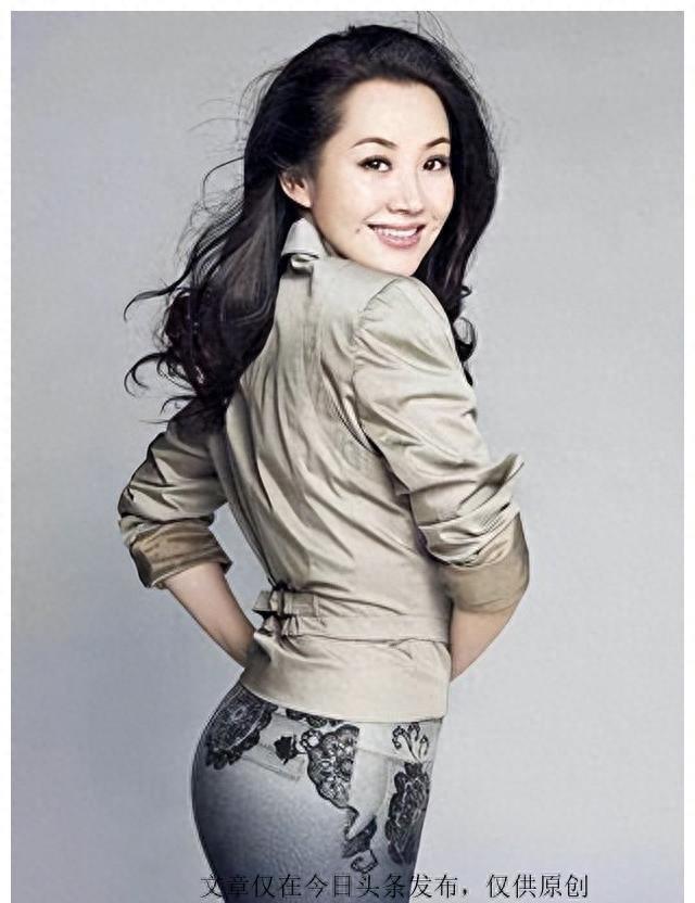50岁许晴现在的生活,二十多岁的许晴现状