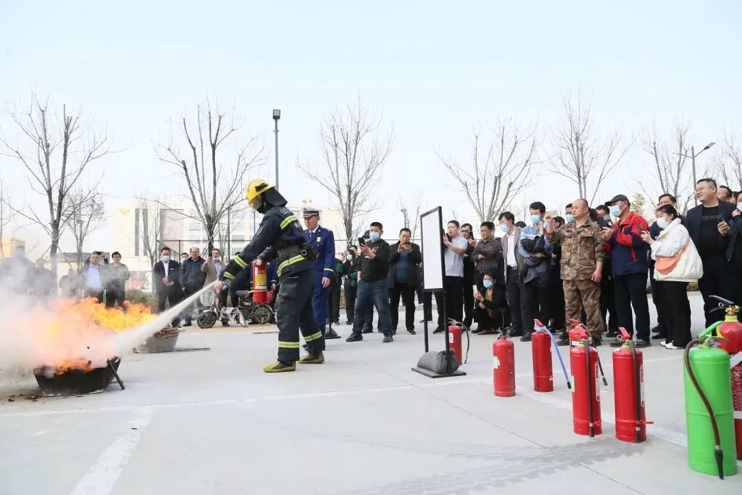 315教你如何识别真假消防产品 (315蓝朋友教你辨别消防产品)