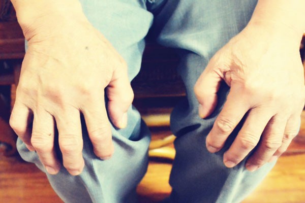 老年人膝关节疼痛的中医治疗,老年人为啥膝关节疼痛