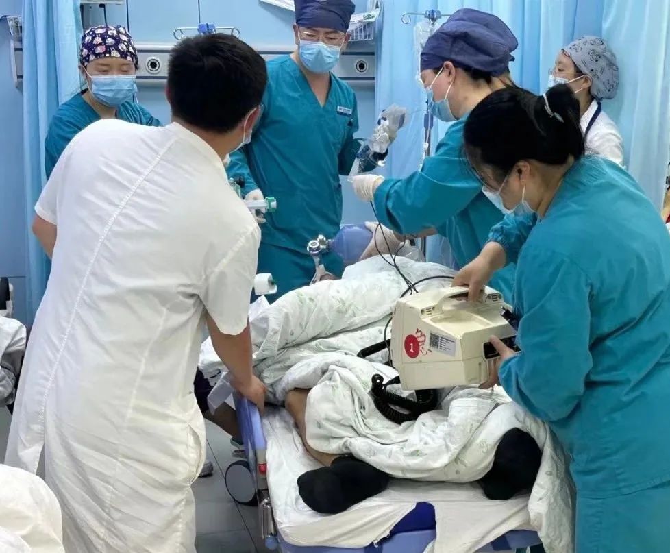 27岁壮小伙突发急性心梗,25岁小伙患急性心梗