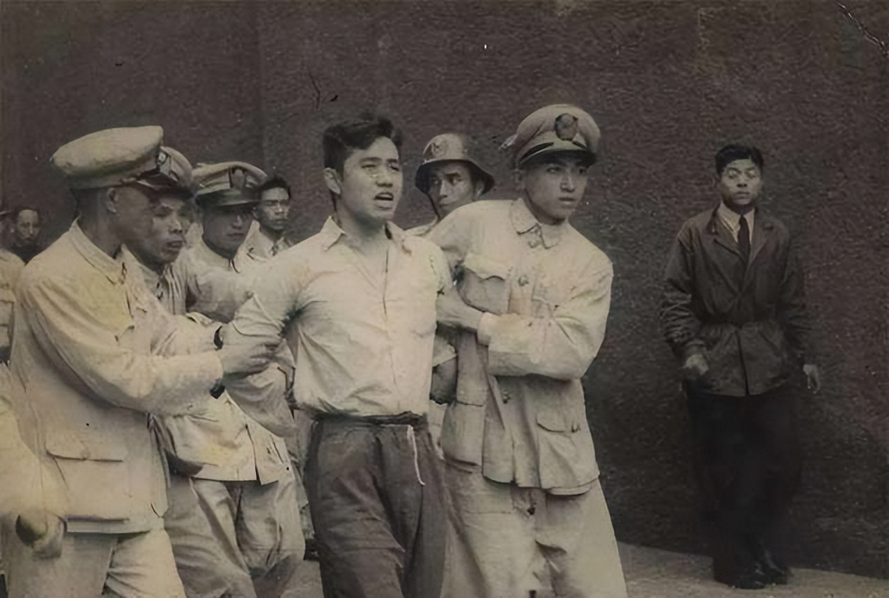 1927年在刑场上英勇就义的革命家,革命者赴刑场就义