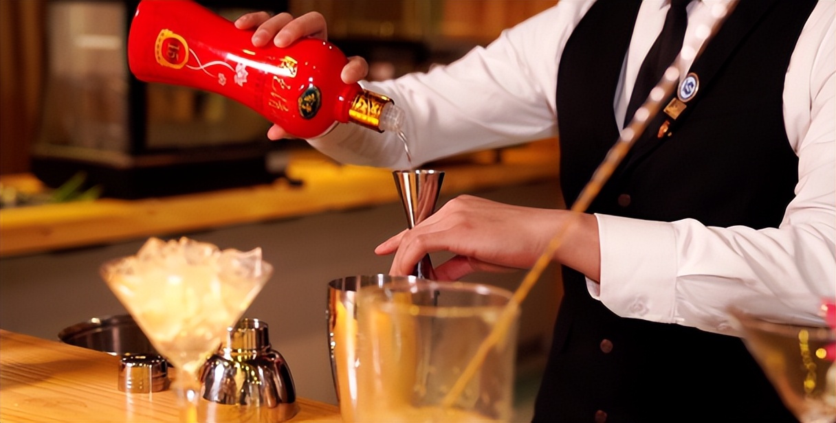 度数低的好调的酒调酒教程,调酒师喝酒技巧