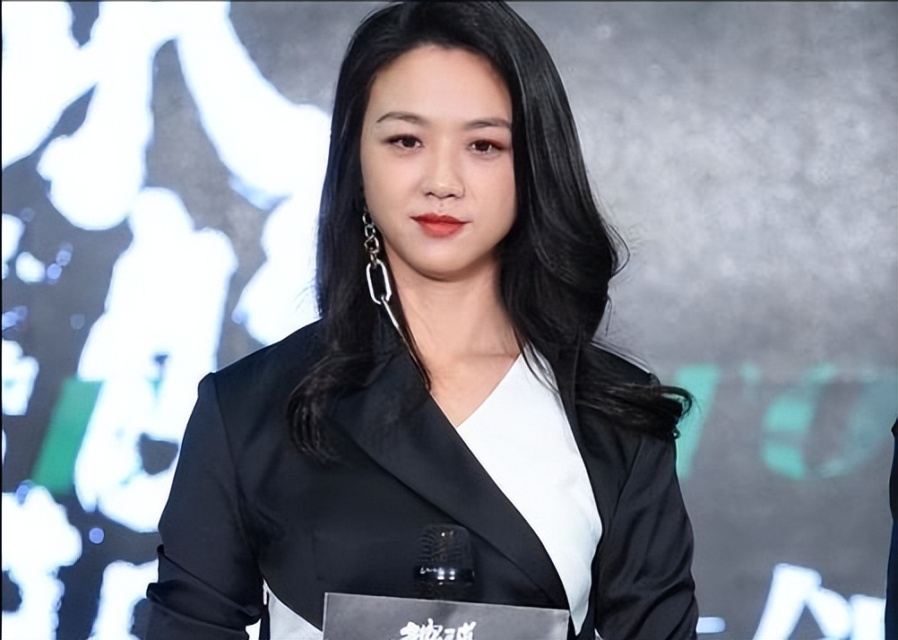 汤唯和吴倩莲相似的度有多少,汤唯和吴倩莲太像了