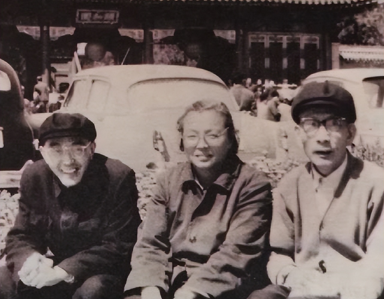 胡宗南部少将被抓，天天监狱等死，有一天起床，发现监狱人没了