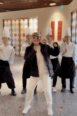 蹭儿媳出位？顶流抓马贵妇是怎么炼成的？