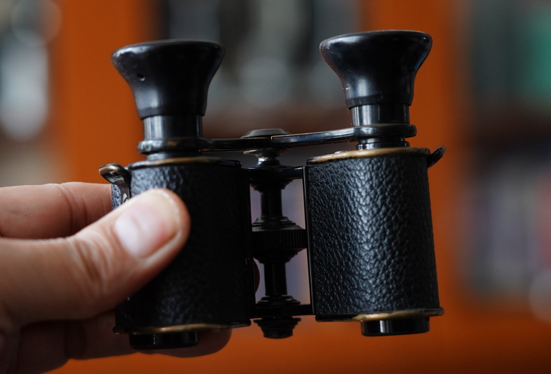 收藏经典望远镜 (古典棱镜望远镜)