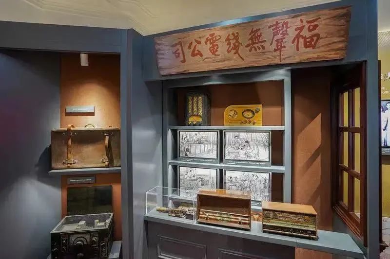 乘着地铁去打卡，一起追寻红色记忆