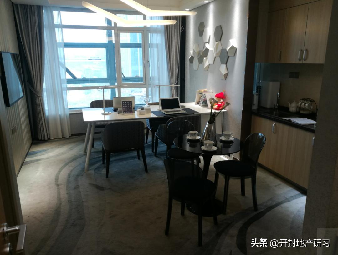 直接去房地产买房好还是靠中介,买房自己去和中介去哪个更优惠