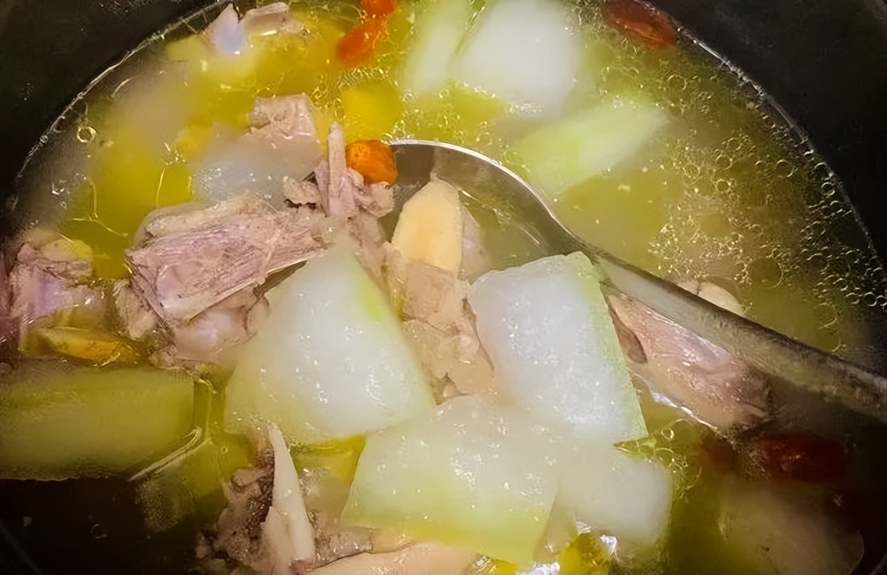 它是提高免疫力的关键！滋养五脏护血管，清热不上火！猪肉、牛肉都得靠边，不知道亏大了~