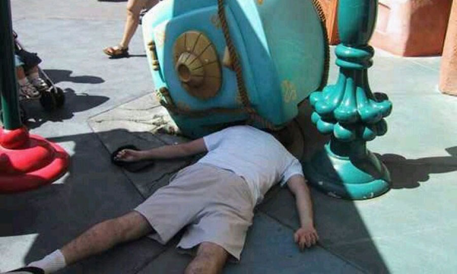 废弃迪士尼乐园吓人的照片,迪士尼乐园合拍照片