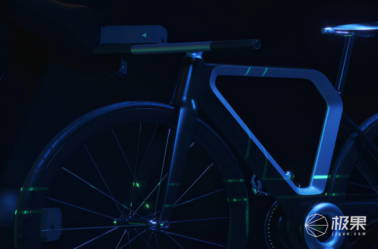 死飞自行车速度快,老外做极速飞车