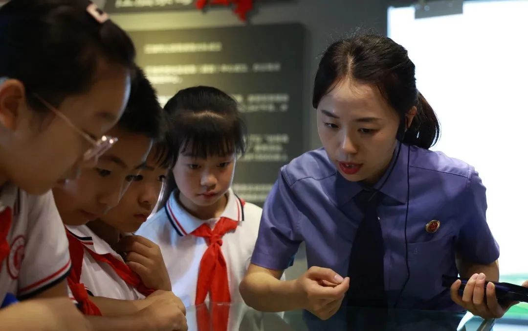 【国际禁毒日】绵阳市检察院、江油市检察院共同开展“1+3+N”沉浸式禁毒主题宣教活动