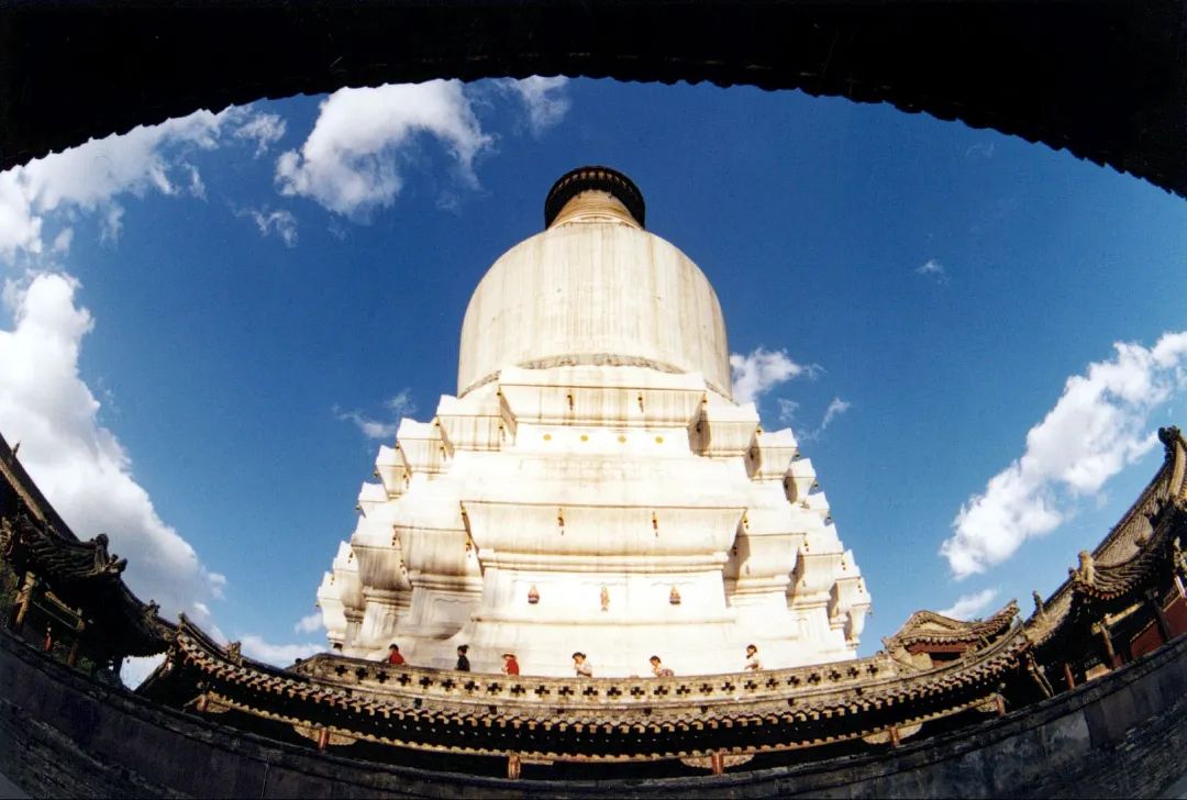 文殊菩萨的圣地在哪,文殊菩萨最灵的10大寺庙