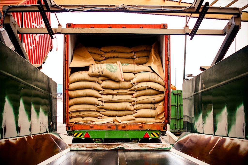 为什么运输的运费越来越低,为什么咖啡配送费这么高