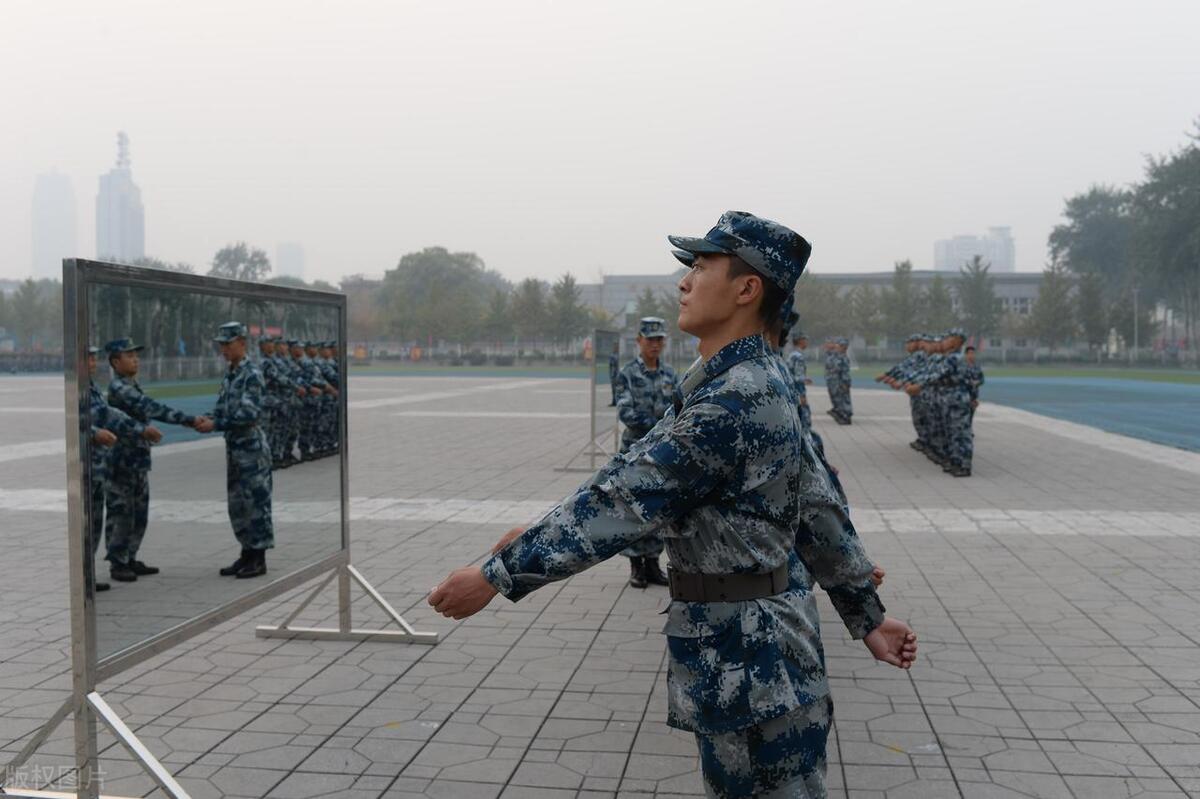 拒服兵役有啥后果,拒服兵役要承担哪些后果