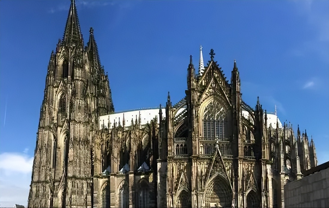 哥特式古建筑艺术之美,哥特式文化的特点