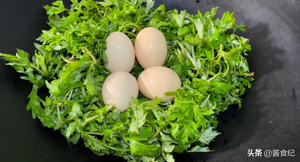 艾草煮鸡蛋有什么好处,艾草煮鸡蛋什么功效最好